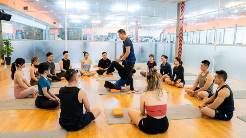 Khám Phá Cộng Đồng Sôi Động Tại Yoga Quận 2