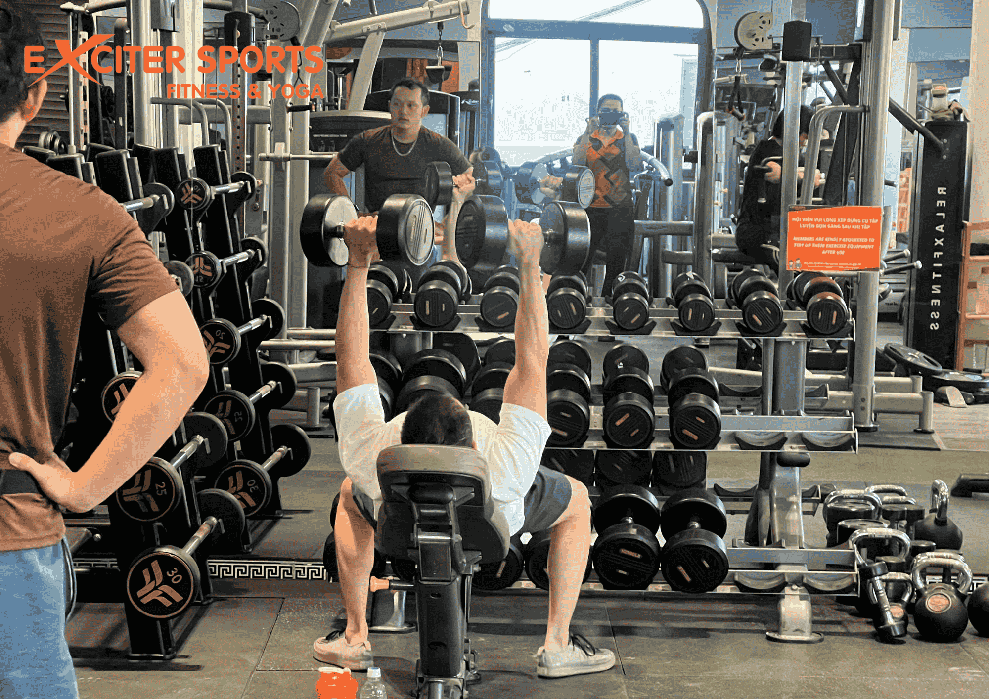 Đội ngũ huấn luyện viên Excited Sports chuyên nghiệp, tận tâm