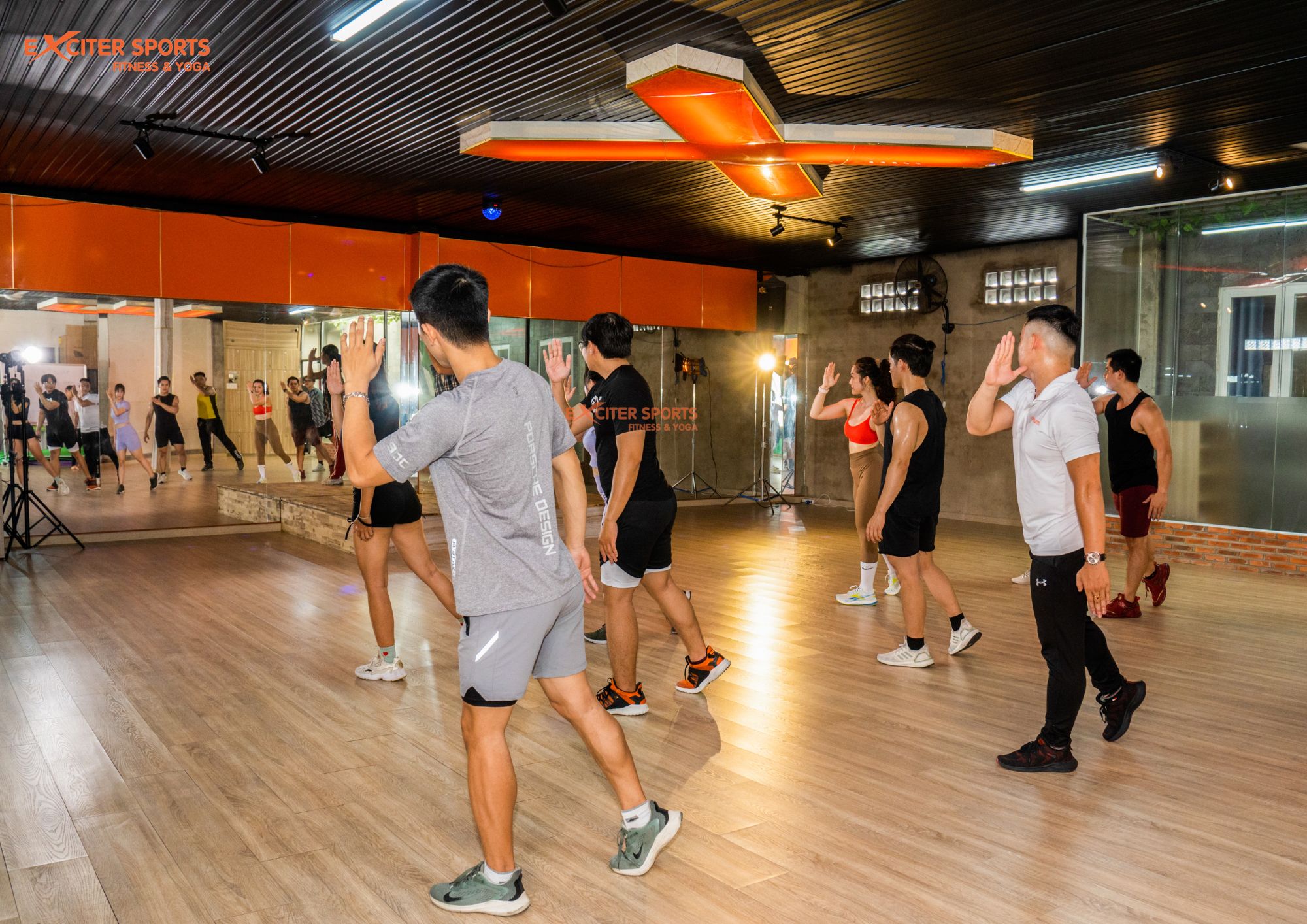 Cùng nhau tập luyện – Cộng đồng Zumba tại Exciter Sports gắn kết như gia đình