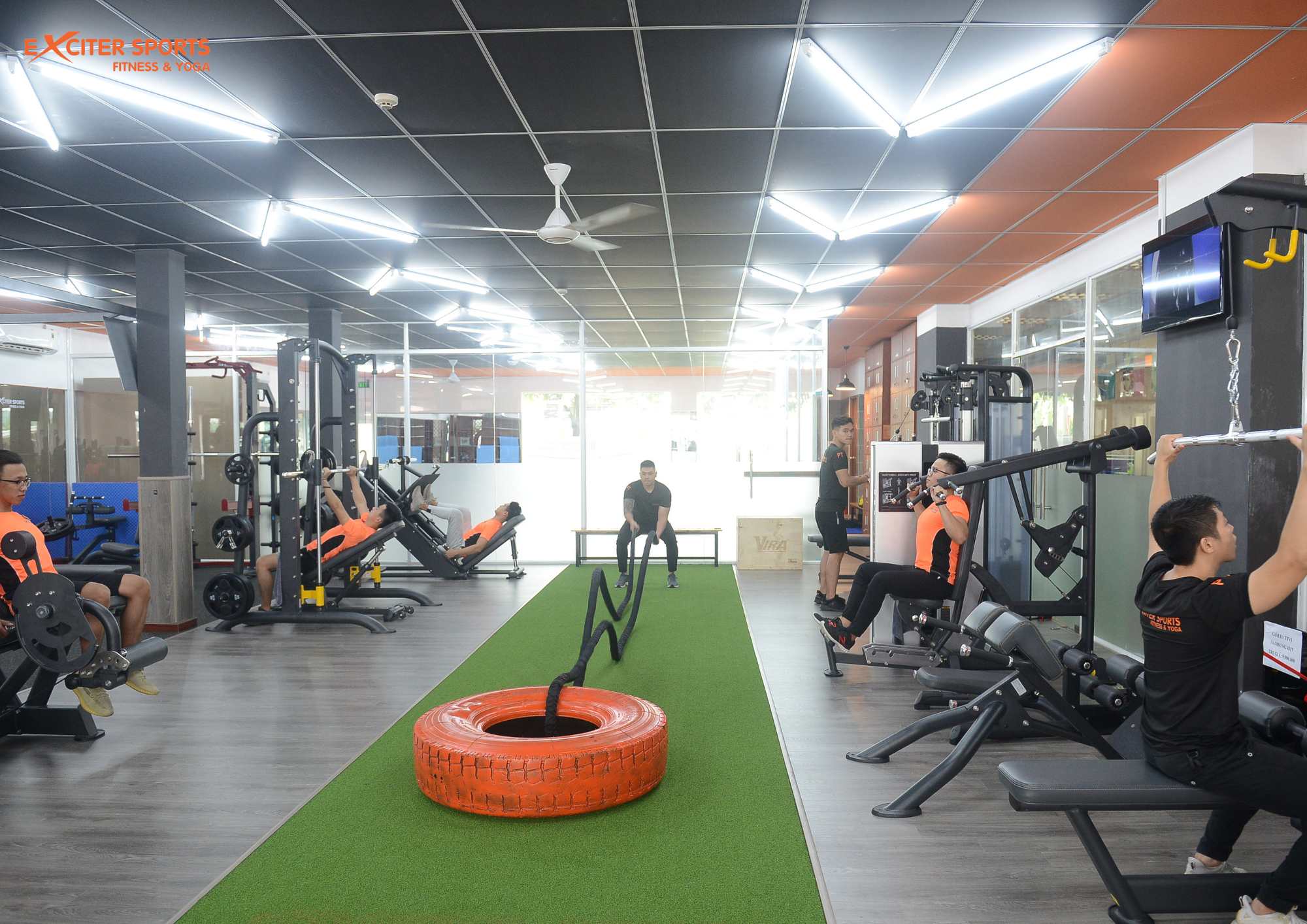 Không gian tập luyện chuyên nghiệp & dịch vụ toàn diện tại Exciter Sports